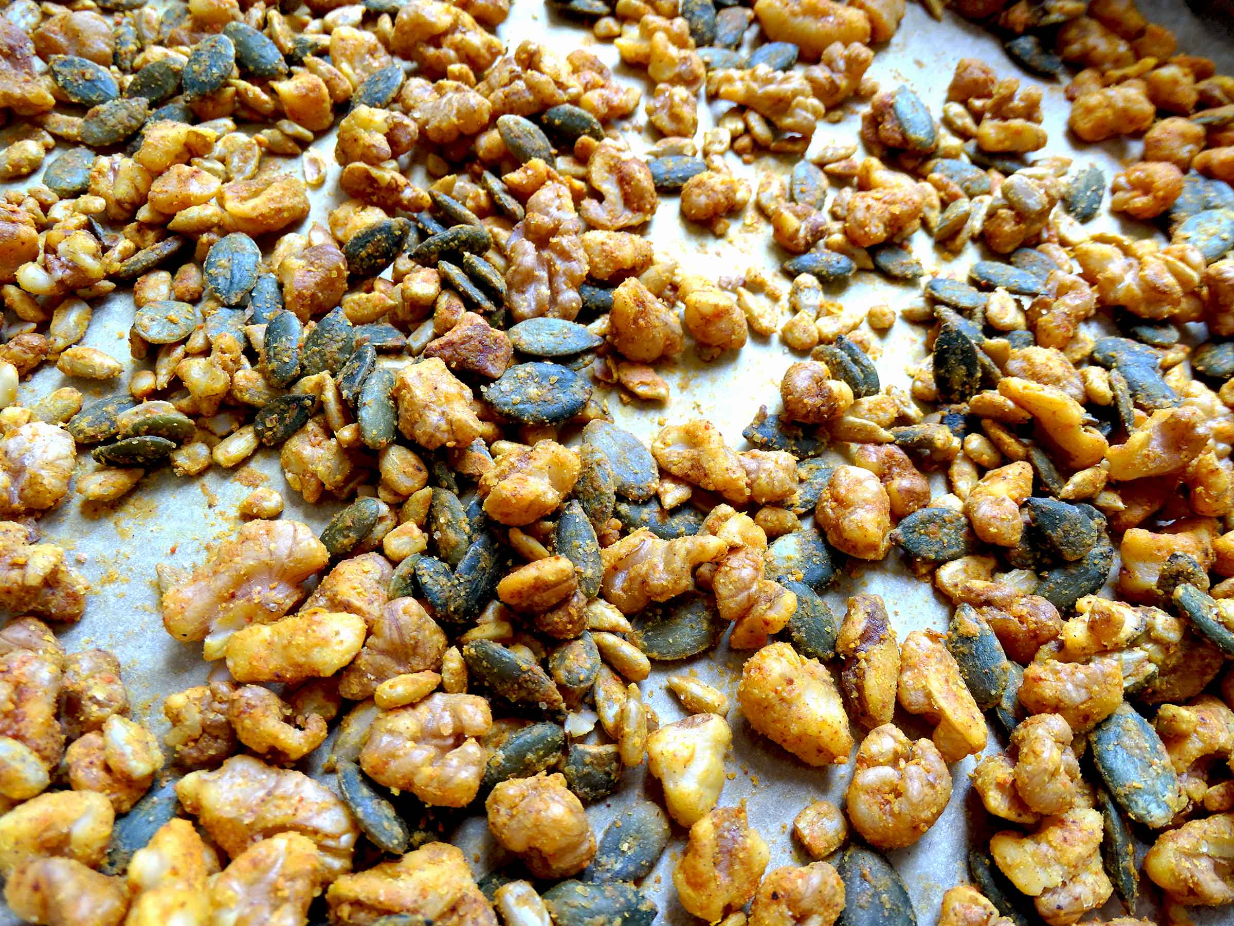 Spicy Nut and Seed Mix