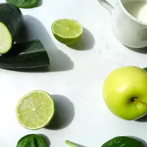 Courgette lime apple spinach and coconut milk smoothie recipe