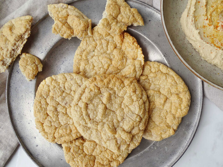Hummus Cloud Bread - Low Carb and Gluten Free Bread